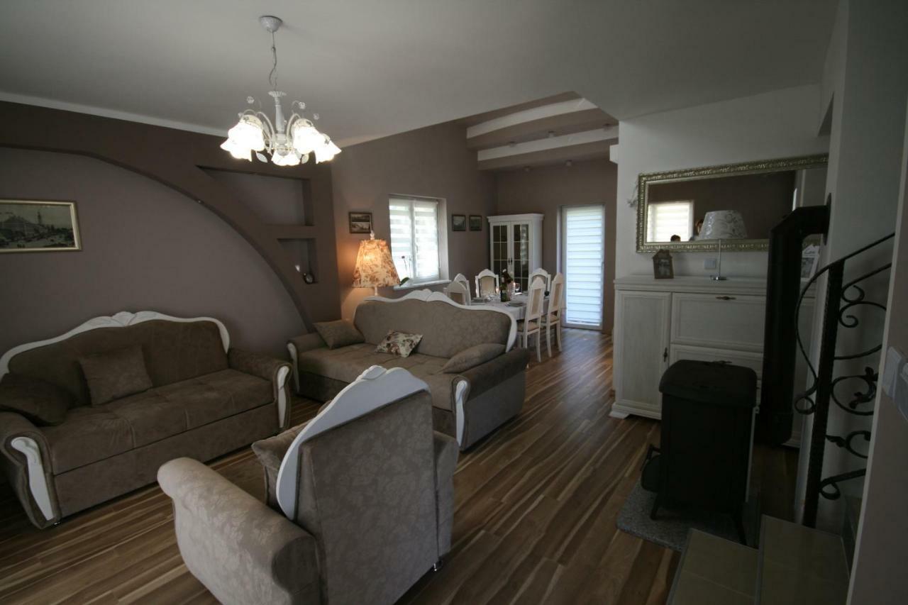 Holiday House Leona Otočac Eksteriør billede